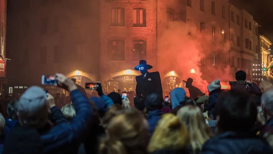 Crowd stampede in Itaewon caused "hundreds of deaths"! Famous doctor: Use "1 trick" to protect yourself when encountering a large number of abortions