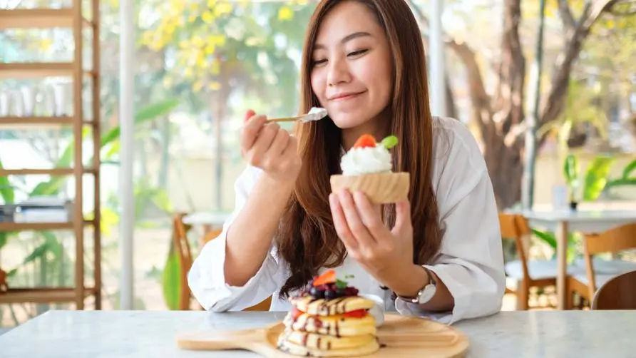 Dessert "Calorie Mine" has 700 calories per serving? Nutritionist: Follow 4 tips to avoid gaining weight by eating sweets