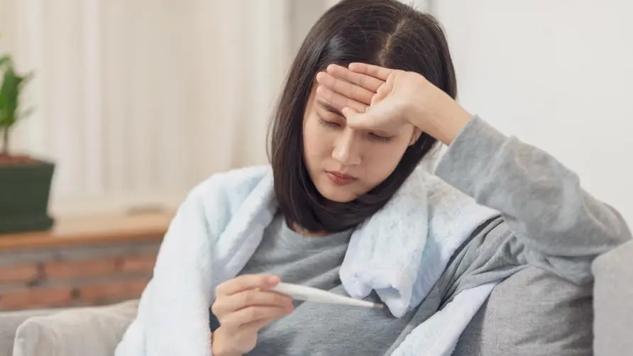 Diagnosed after having fever for 2 months! Doctors reveal 6 symptoms of lymphoma: Don\'t ignore night sweats, fatigue, and swollen lymph nodes