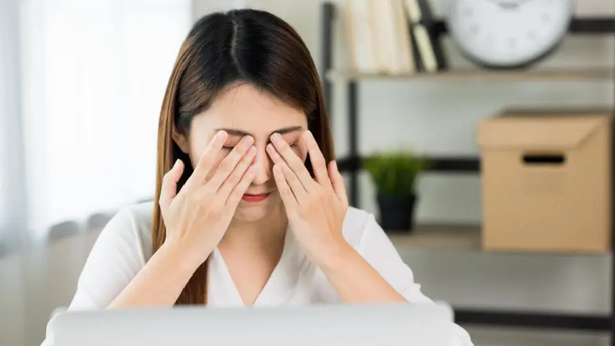 What is the difference between dry eye syndrome, floaters, and presbyopia? Which nutrients are the most antioxidant and good for the eyes?