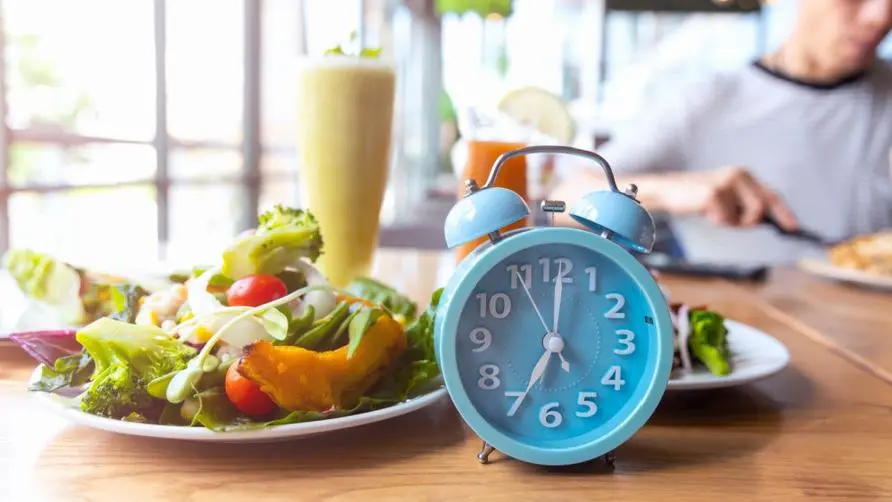 Does intermittent fasting help weight loss? An article to understand the physiological mechanism and risk of side effects of intermittent fasting