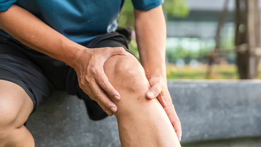 Does your knee hurt when the weather changes? Famous doctors reveal "knee-protecting exercises" to help you avoid pain in 3 actions