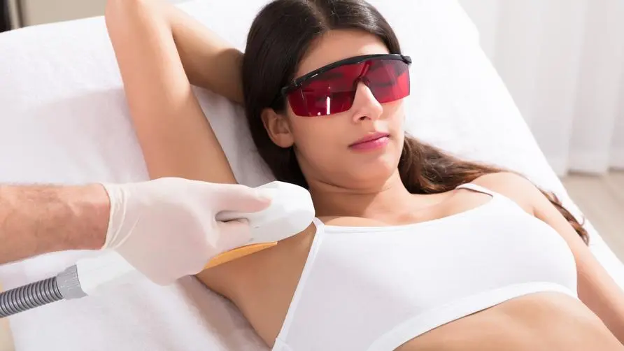 Does laser hair removal make armpits "sweat" or even smell? Doctor: "Two major factors" cause increased body odor