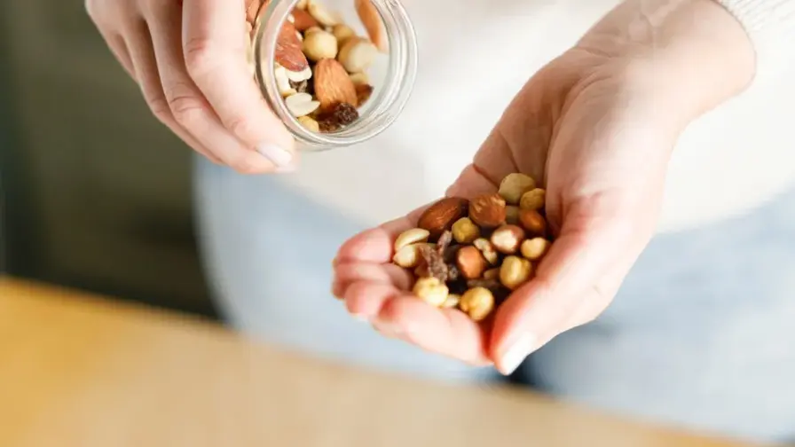 You can eat this snack every day! Study: Eating a handful of nuts a day reduces the risk of dementia by 12%