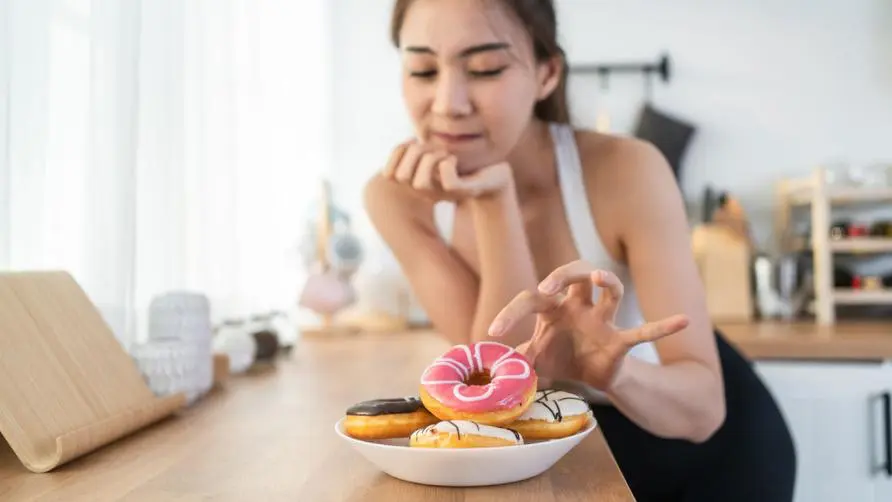 Eating one donut is too much! "BMJ" study reveals: excessive sugar intake is related to "40 negative effects"