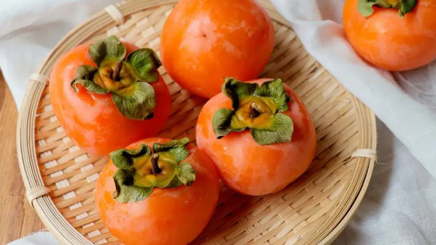 Will eating persimmons and "high-protein foods" together cause diarrhea? Nutritionist's answer: It is safest to wait at least x hours before eating