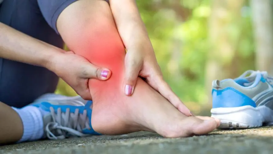 Is heel pain not just related to Achilles tendonitis? Experts explain the differences and treatment methods of "3 types of heel pain"