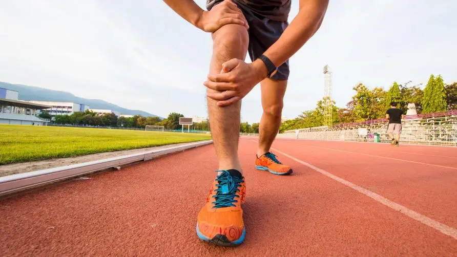 Is knee pain after running related to "core muscles"? Is running with a knife wrong? Doctors debunk running injury myths