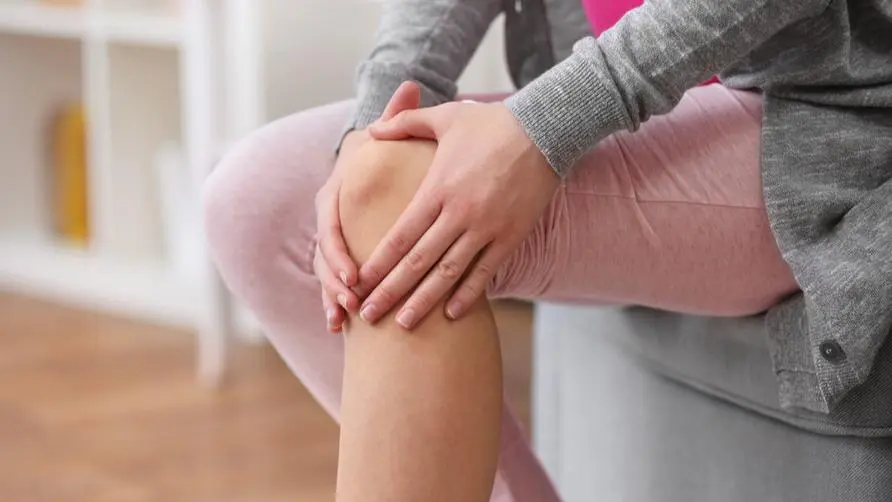 Do your knees feel numb when it gets cold or rainy? Doctors reveal the causes of "weather pain": old injuries, joint inflammation are more serious