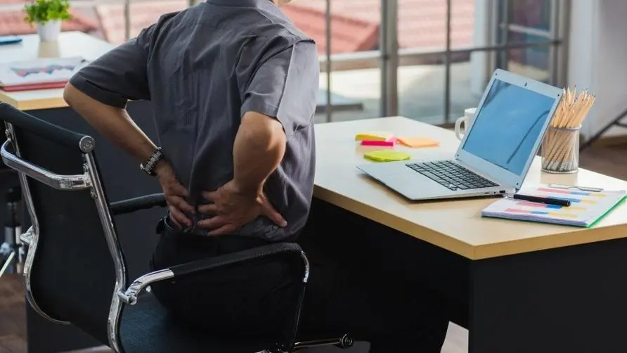 An office worker's back pain doesn't go away. After a checkup, it turned out to be "lower cross syndrome"! Medical education "5 actions" to relieve symptoms