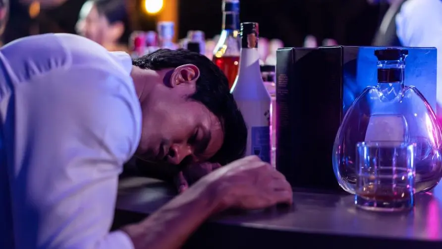 A must read before going out drinking on holiday! Nutritionist reveals "5 great anti-hangover tools" to relieve discomfort after drunkenness