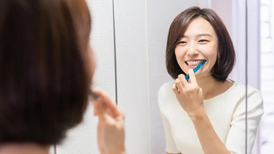 Will you risk developing periodontal disease if you use your toothbrush for too long? Dentists reveal the correct way to brush your teeth without hurting your gums!