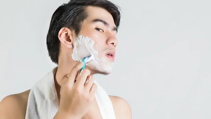 The more you shave, the faster your beard will grow? Doctors refute rumors: It's just an illusion! It doesn't matter whether you shave morning or night or change the knife.