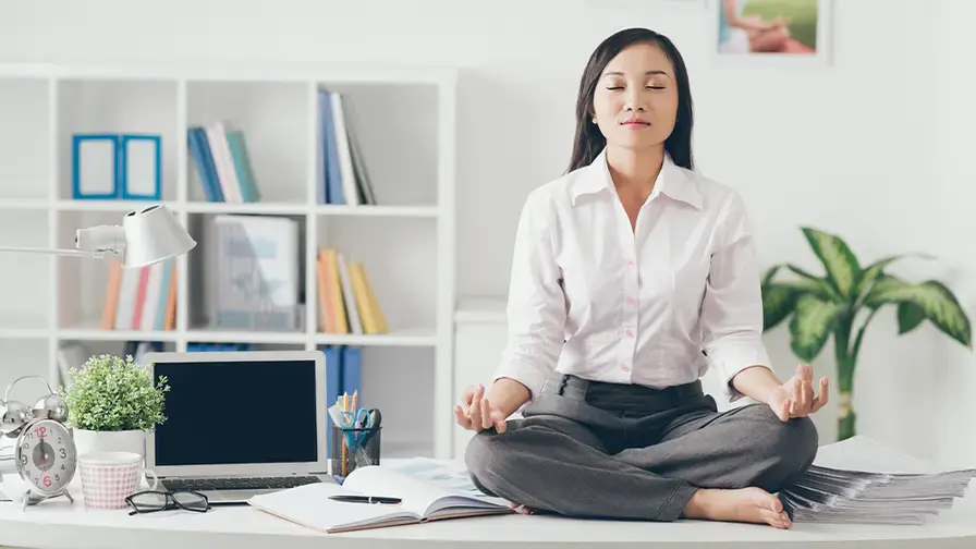 Work is no longer "EMO"! Is yoga the most suitable exercise for office workers? 70% of social animals confirmed that sleep improvement is the most effective